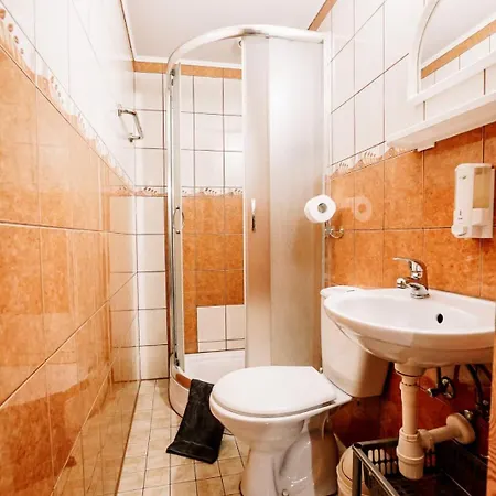 לינה וארוחת בוקר Gosciniec Kukulka Z Jacuzzi זקופאנה