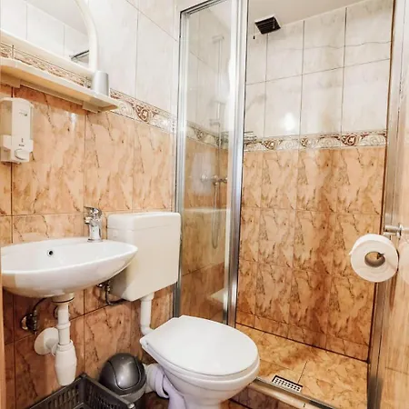 לינה וארוחת בוקר Gosciniec Kukulka Z Jacuzzi