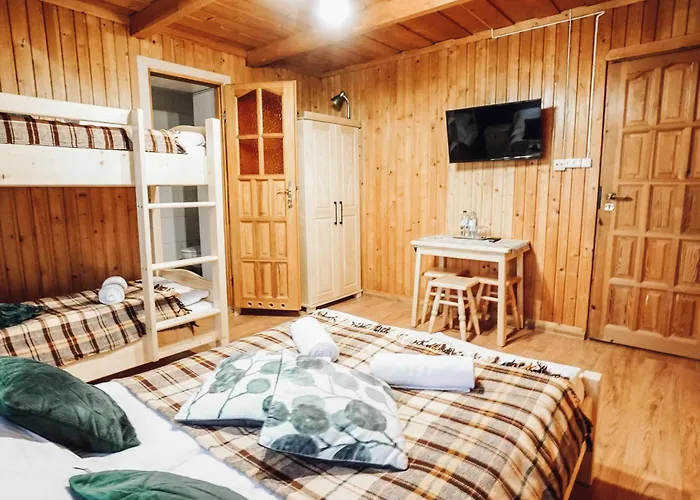 Gosciniec Kukulka Z Jacuzzi Bed & Breakfast 3*